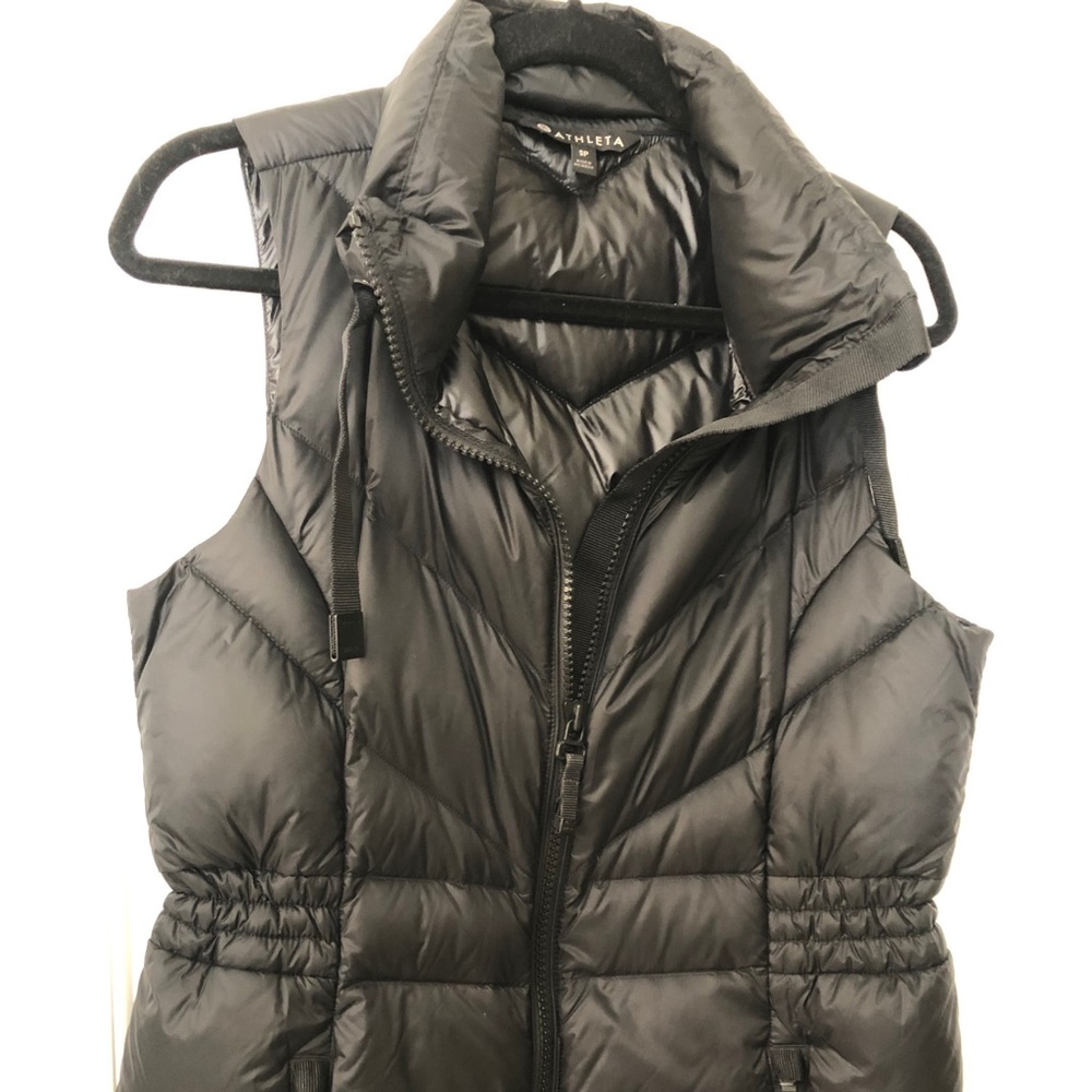 Athleta puffer vest. NWOT size S